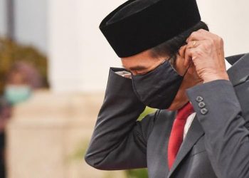 Jokowi Allows People to Remove Masks in Open Space