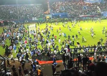 Jokowi Orders Liga 1 Suspension as Malang Tragedy Death Toll Climbs to 153