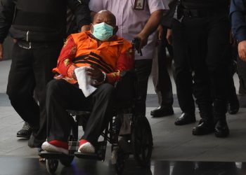 KPK Chairman Describes Lukas Enembe as “Reckless Leader”