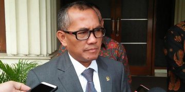 Former Court Watchdog Chairman Injured in Knife Attack