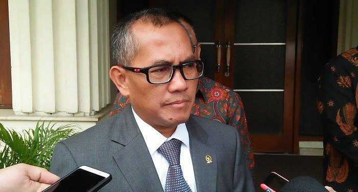 Former Court Watchdog Chairman Injured in Knife Attack