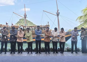 ASEAN leaders pose for a photo during the Summit at Labuan Bajo coastal resort in East Nusa Tenggara, May 11, 2023.