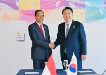 President Joko Widodo and President of South Korea Yoon Suk Yeol in a bilateral meeting in Hotel Grand Prince, Hiroshima, Japan