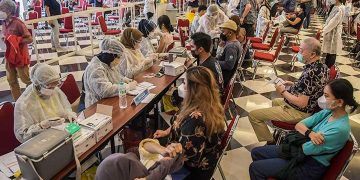 Covid-19 Cases Raises after Eid, Jakarta Governor: Avoid Crowds and Wear Masks