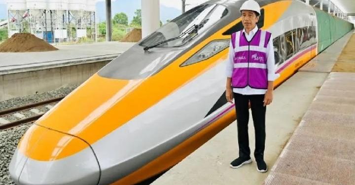 Jakarta-Surabaya High-Speed Train May Be Built by China