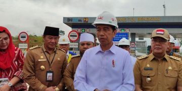 Jokowi Claims Citizens Long for More Toll Road Development