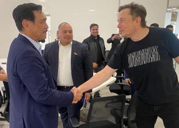 Minister Luhut to Meet Elon Musk, Discussing Tesla Investment in Indonesia