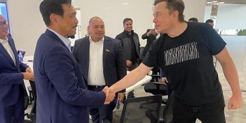 Minister Luhut to Meet Elon Musk, Discussing Tesla Investment in Indonesia