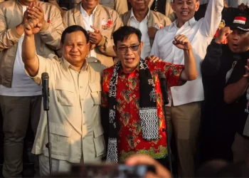PDI-P Executive Budiman Sudjatmiko Faces Dismissal Over Open Support for Prabowo