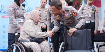 Kakorlantas Polri Irjen Pol Aan Suhanan hadiri acara Retrospeksi Korban Kecelakaan Lalu Lintas yang diadakan di Bundaran HI, Jakarta, Minggu (15/12/2024)