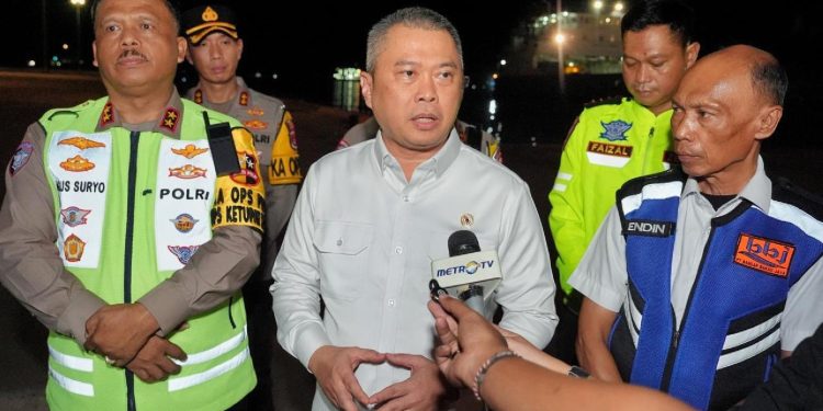 One Way dan Contraflow Sukses, Menhub Beri Penghargaan pada Kakorlantas Polri