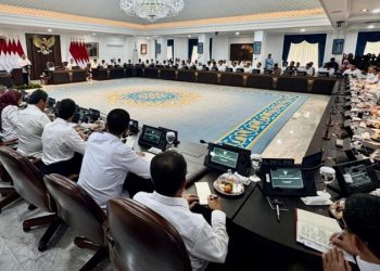 President Prabowo Leads Plenary Cabinet Meeting to Review First Six Months of Governance