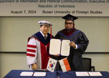 Dr. Ali Mochtar Ngabalin